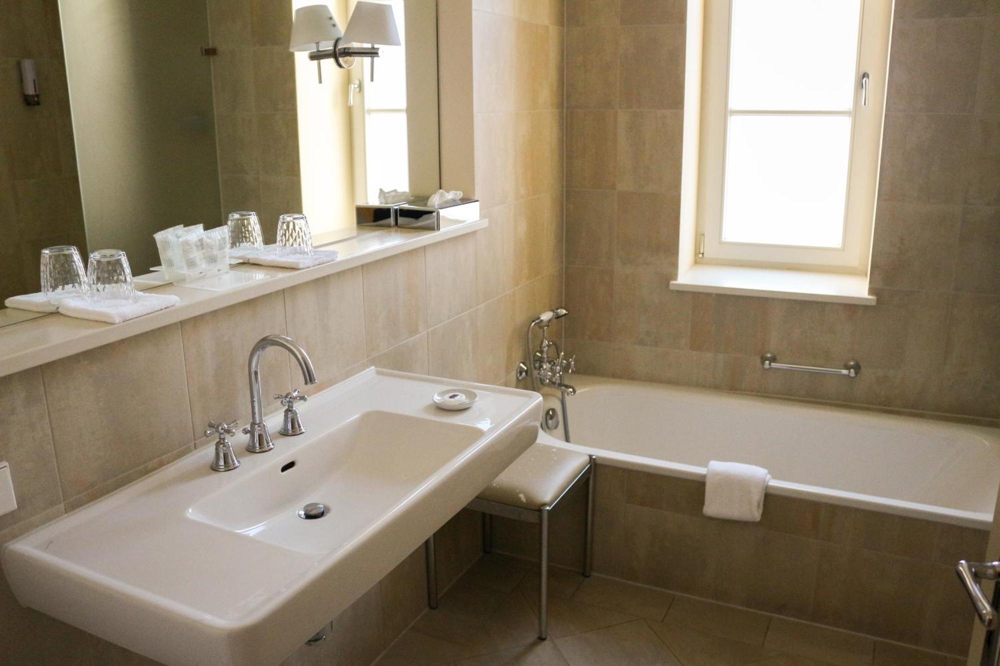 אונקל Rheinhotel Schulz מראה חיצוני תמונה